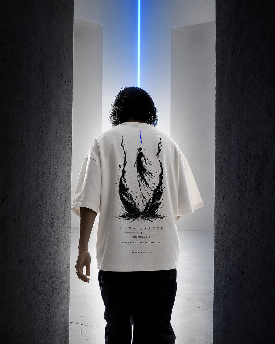RENAISSANCE 003 — t-shirt oversize blanc en campagne AELYRON